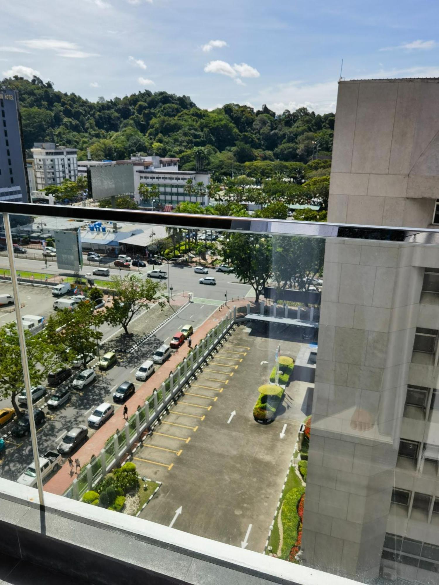 Aparthotel Hs Shore Pasar Besar Dan Kk Plaza