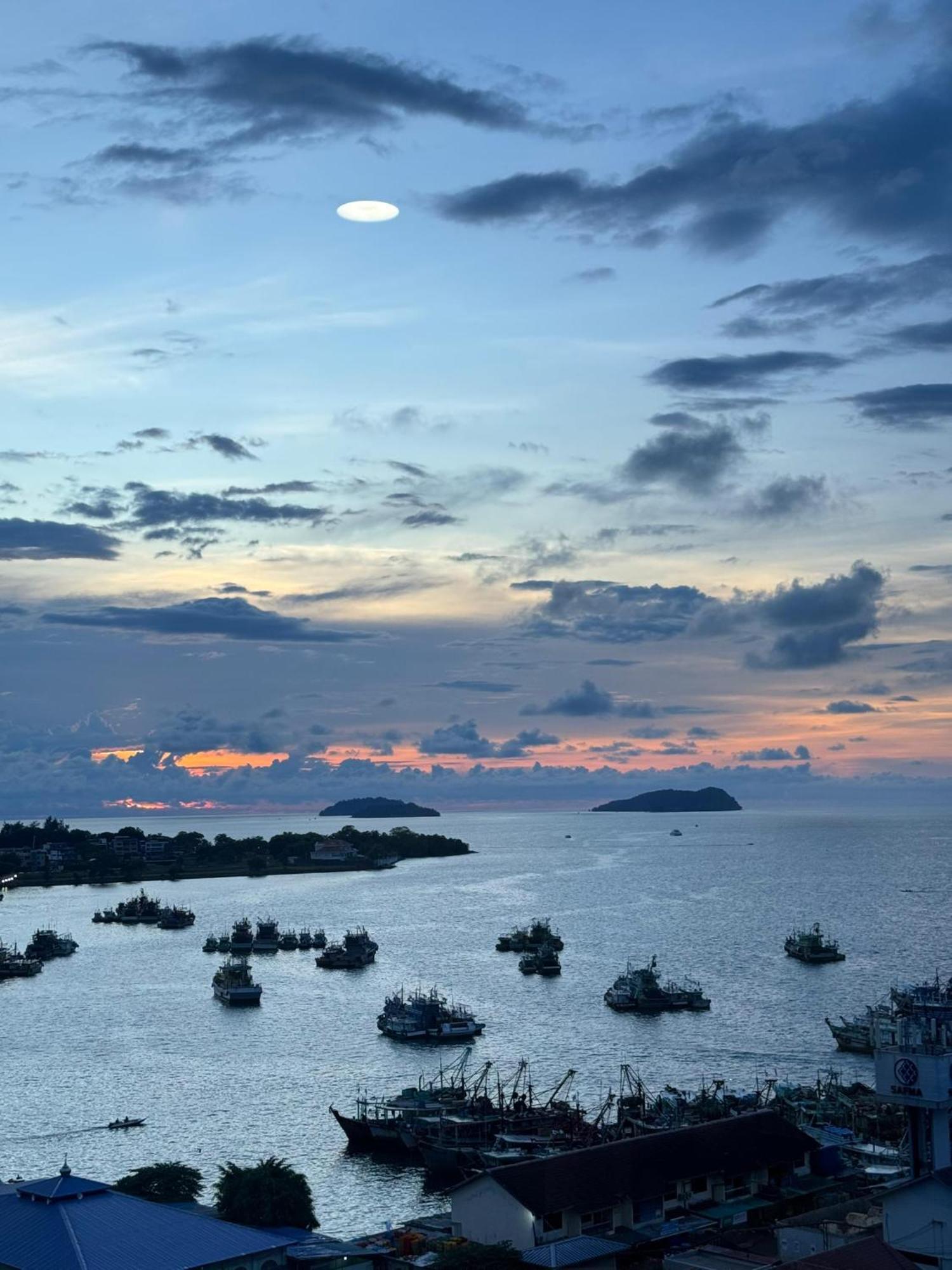Hs Shore Pasar Besar Dan Kk Plaza Aparthotel Kota Kinabalu