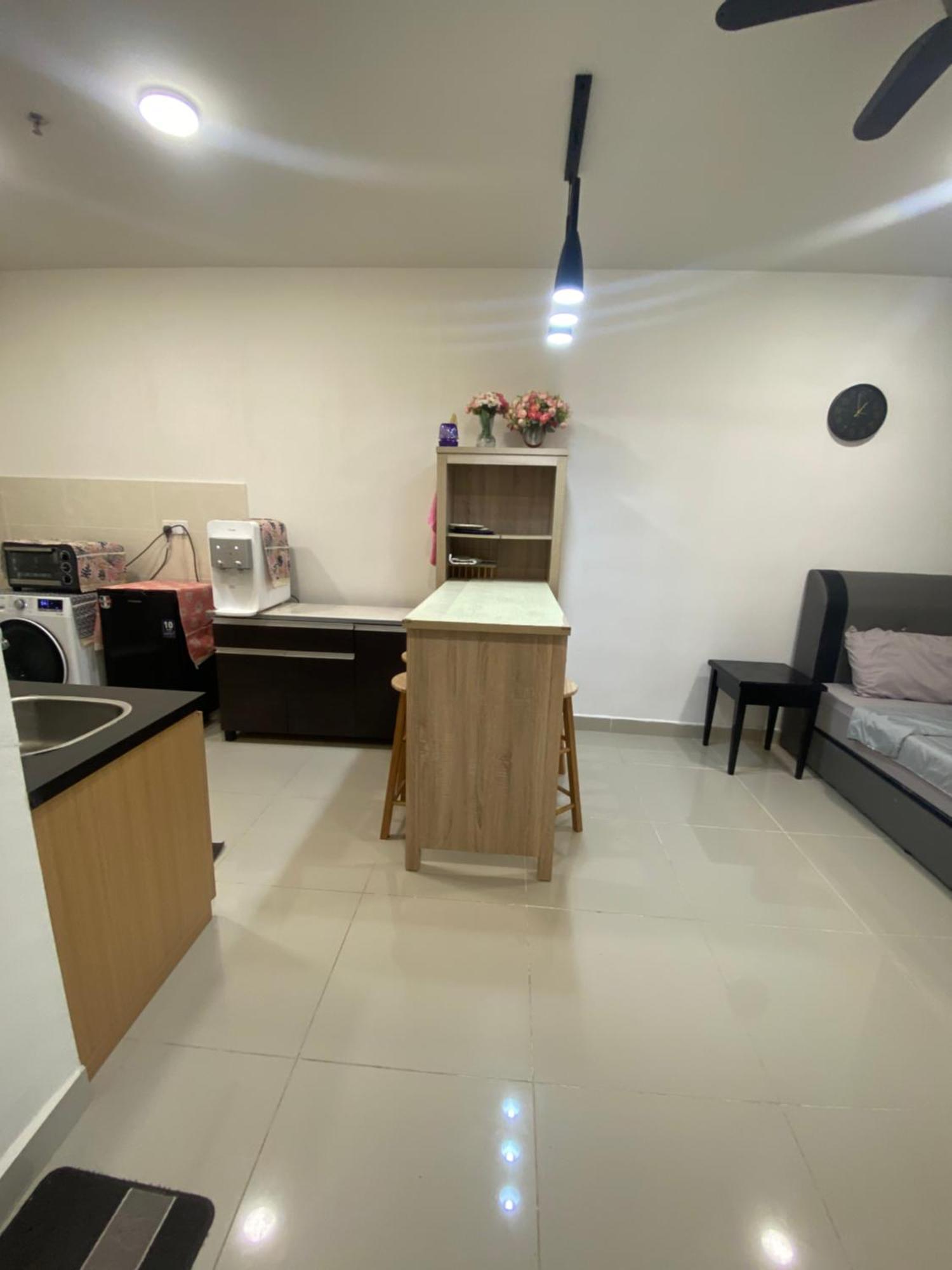 Hs Shore Pasar Besar Dan Kk Plaza * Kota Kinabalu